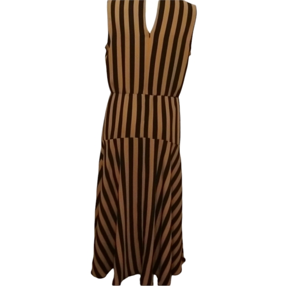 Original Joseph Ribkoff NWT flowy flattering and stylish sz 8 dress - Picture 6 of 12